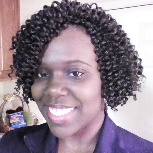 Meet your Posher, Amanda - Picture 1 of 1